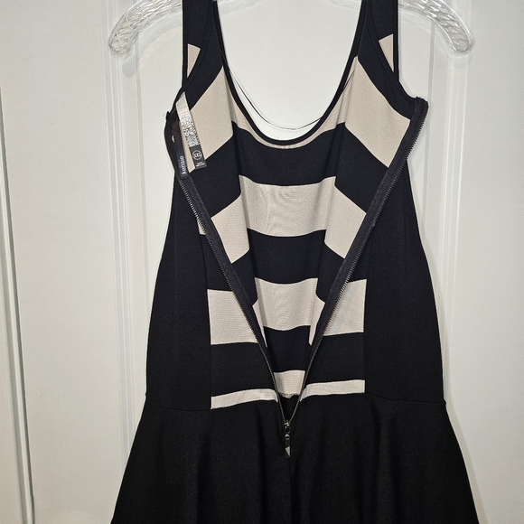 Kensie Dressy Black Beige Sleeveless Back Zip Peplum Stretch Mini Dress Size XXL - Picture 9 of 12